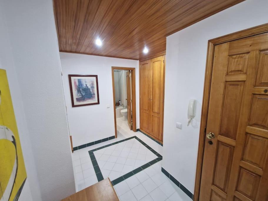 Charming Beachside Apartment- The Perfect Getaway! Albufeira Exterior photo